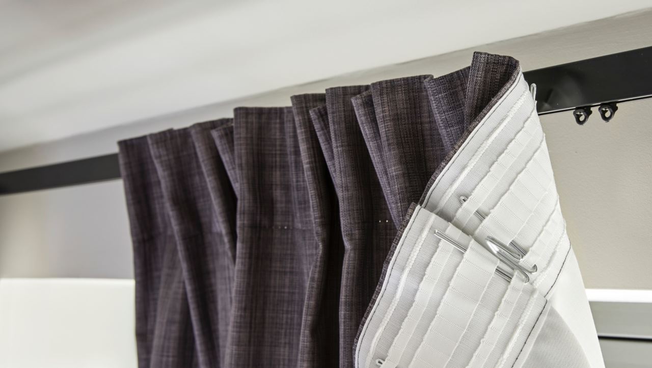 Asenna verhokisko Aksel