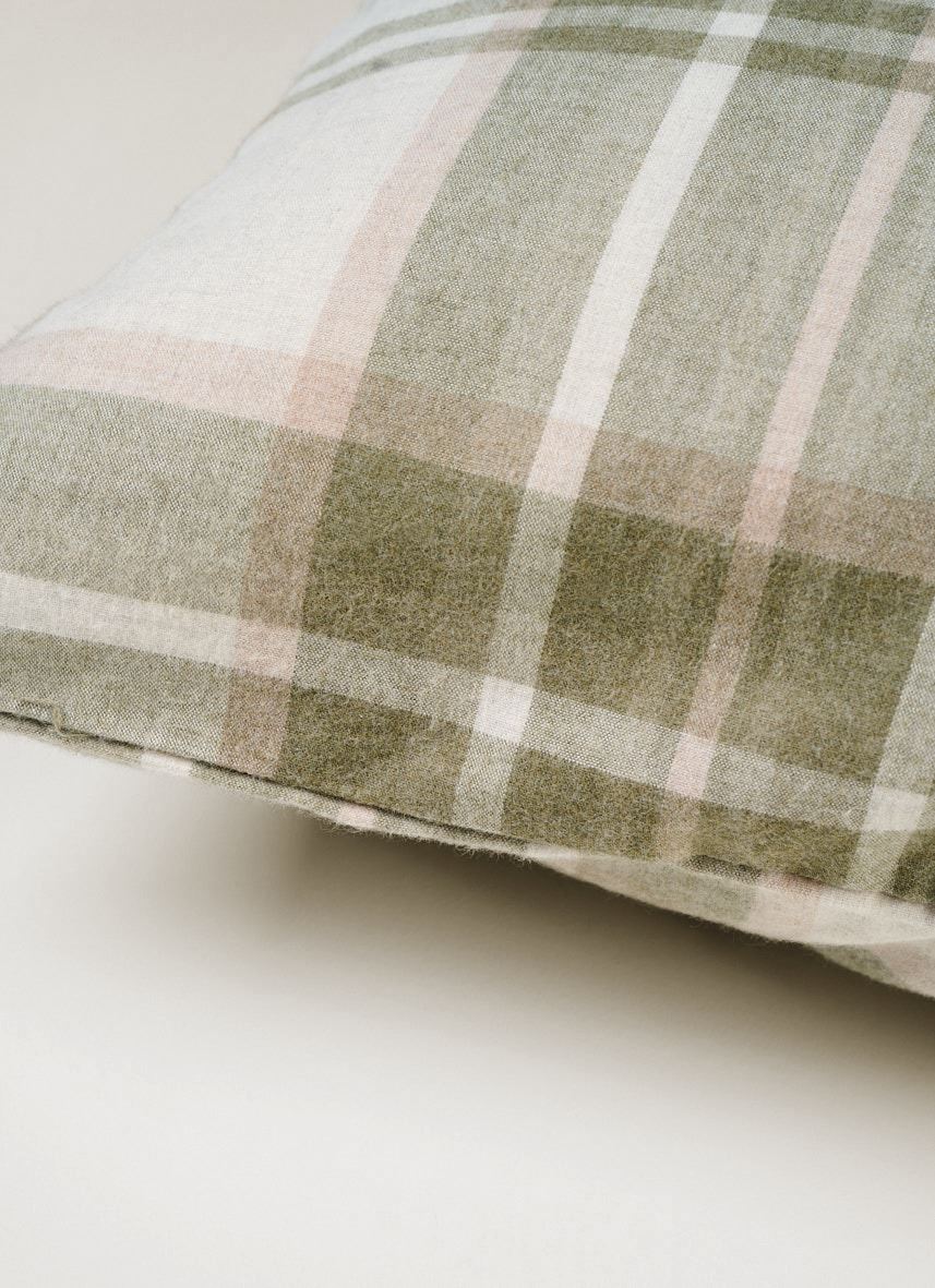 Tyynyliina lankavärjätystä flanellista oliivinvihreä - 2