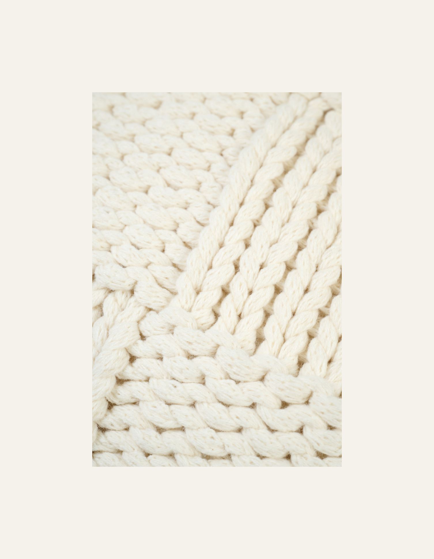 Koristetyynynpäällinen luonnonvalkoinen - 2