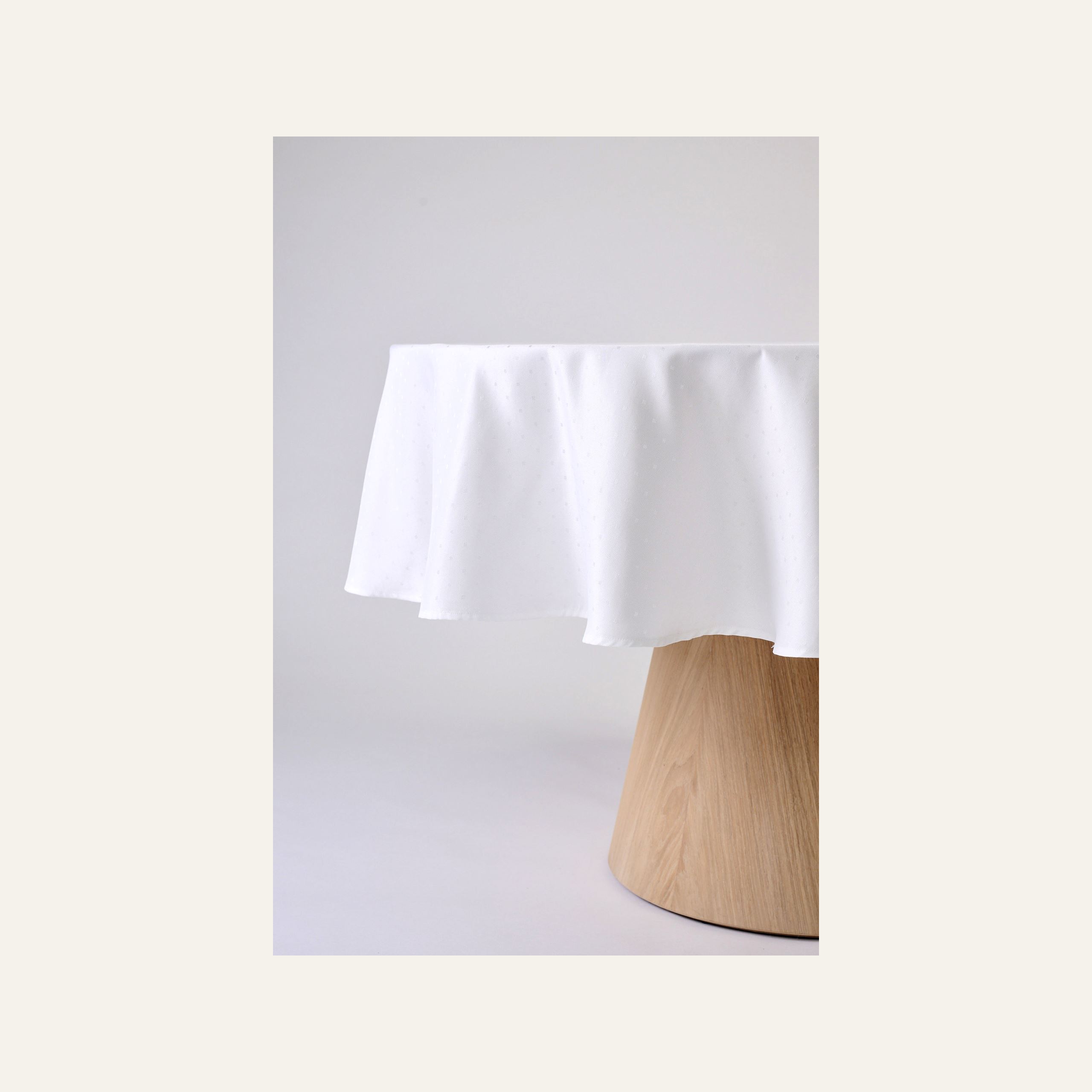 Pyöristää pöytäliina valkoinen - 3