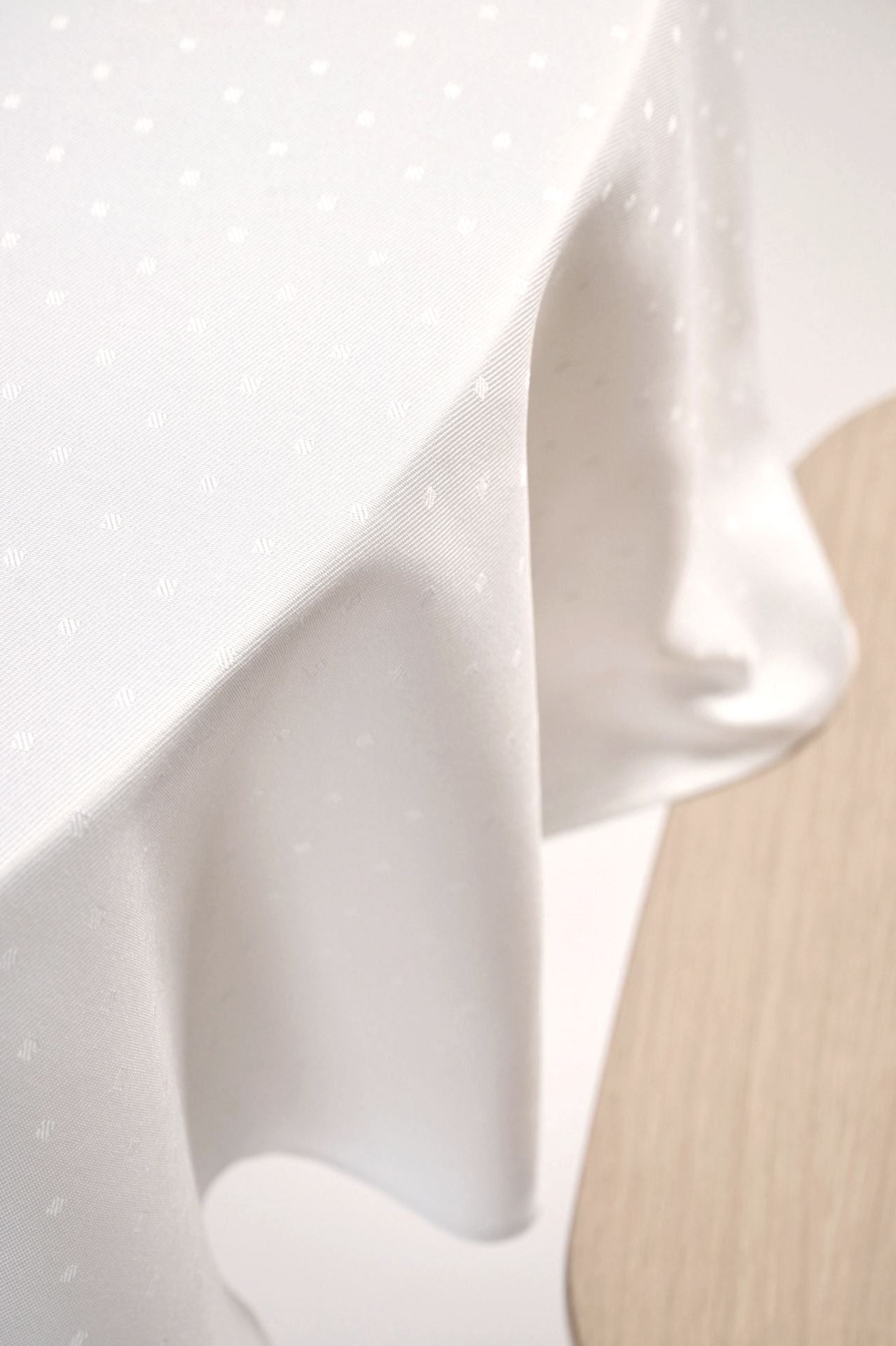 Pyöristää pöytäliina valkoinen - 2