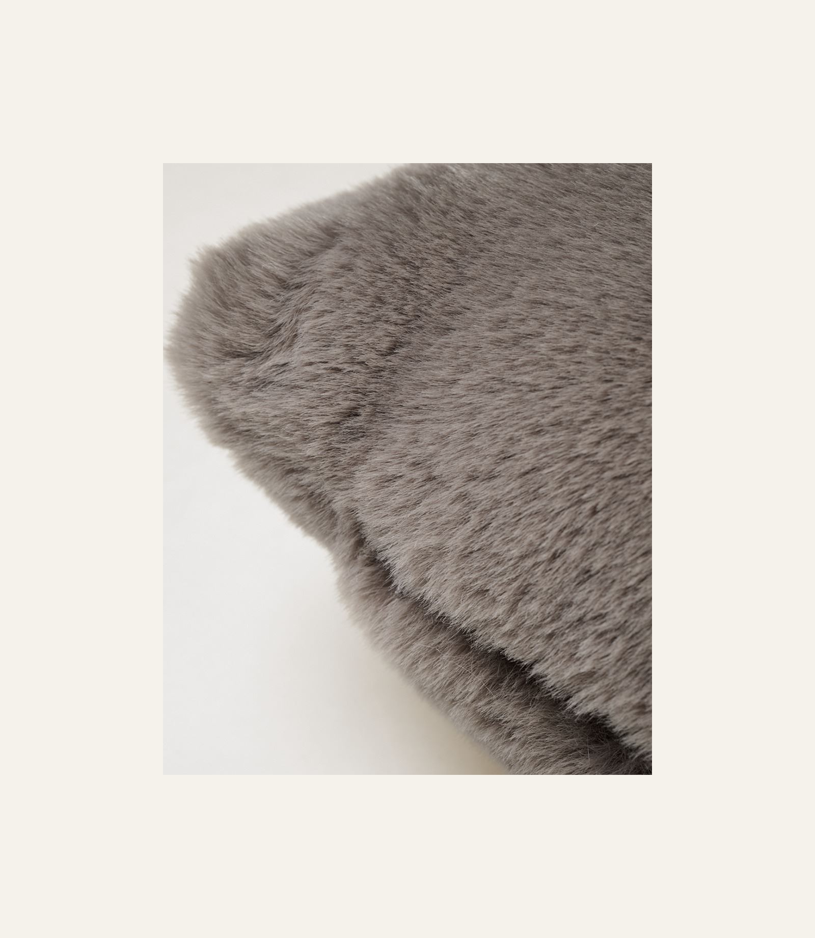 Koristetyynynpäällinen harmaanruskea - 2