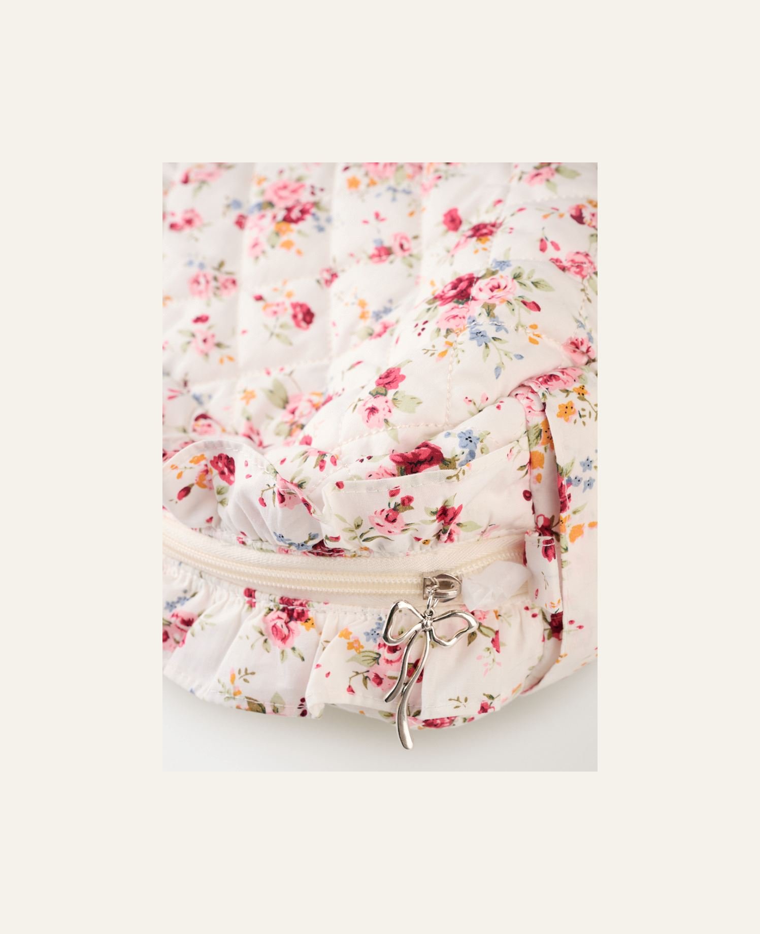 Toilettilaukku valkoinen - 2