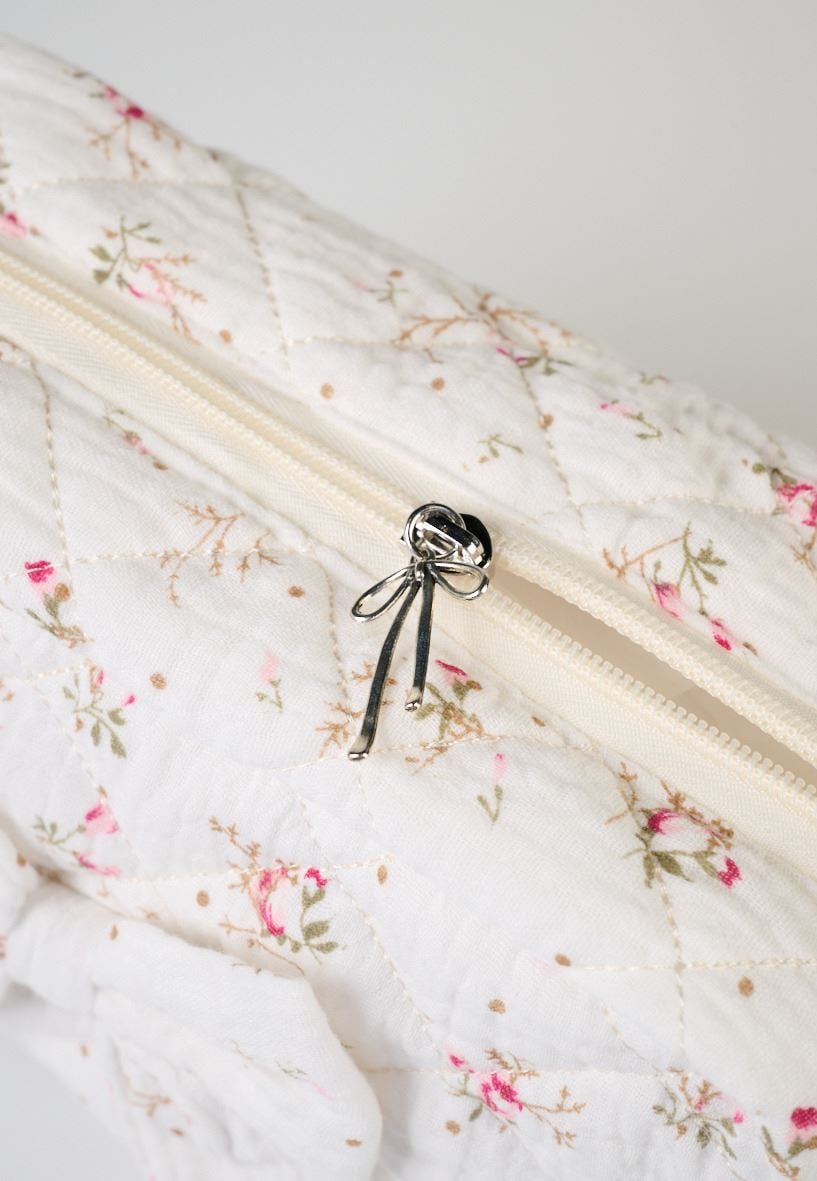 Toilettilaukku valkoinen - 3