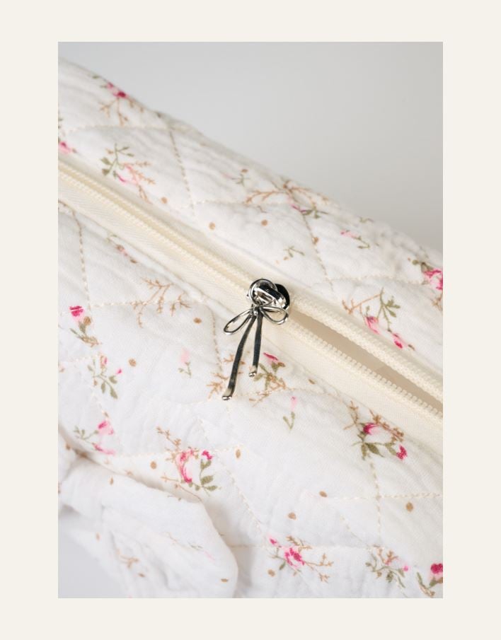 Toilettilaukku valkoinen - 3