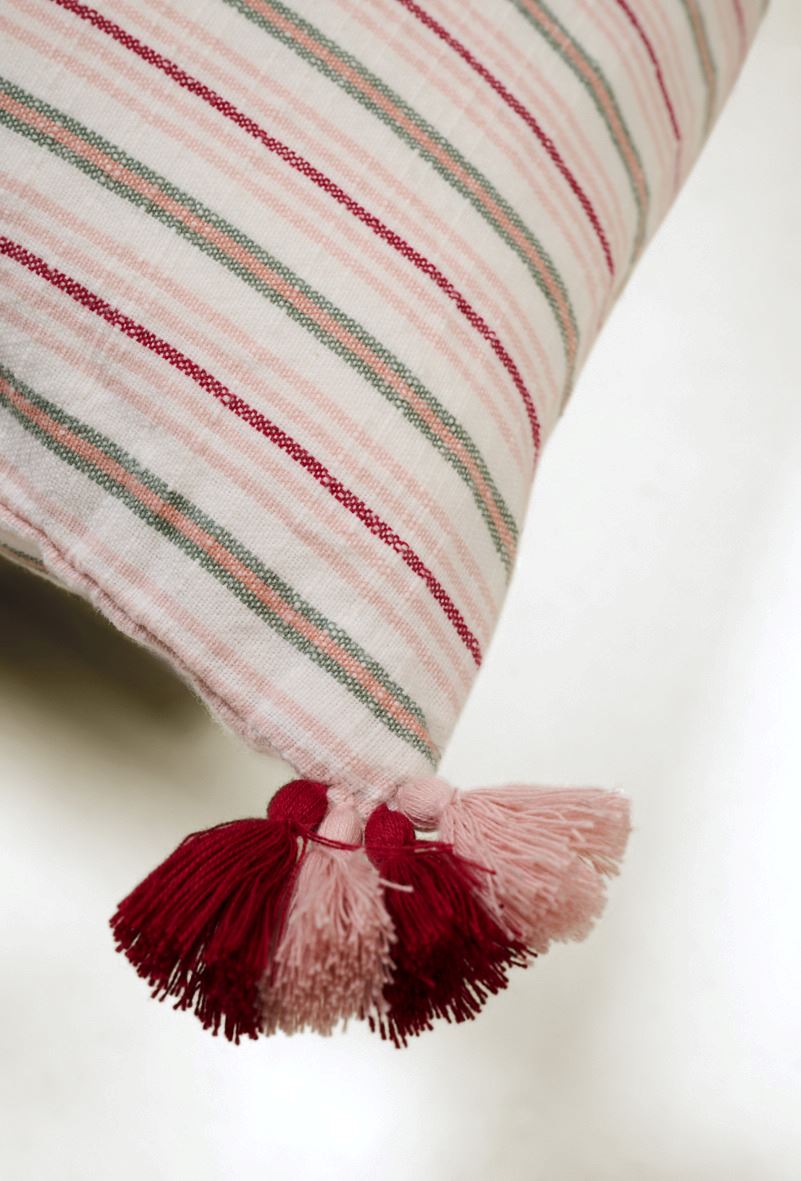 Koristetyyny moniväri - 2