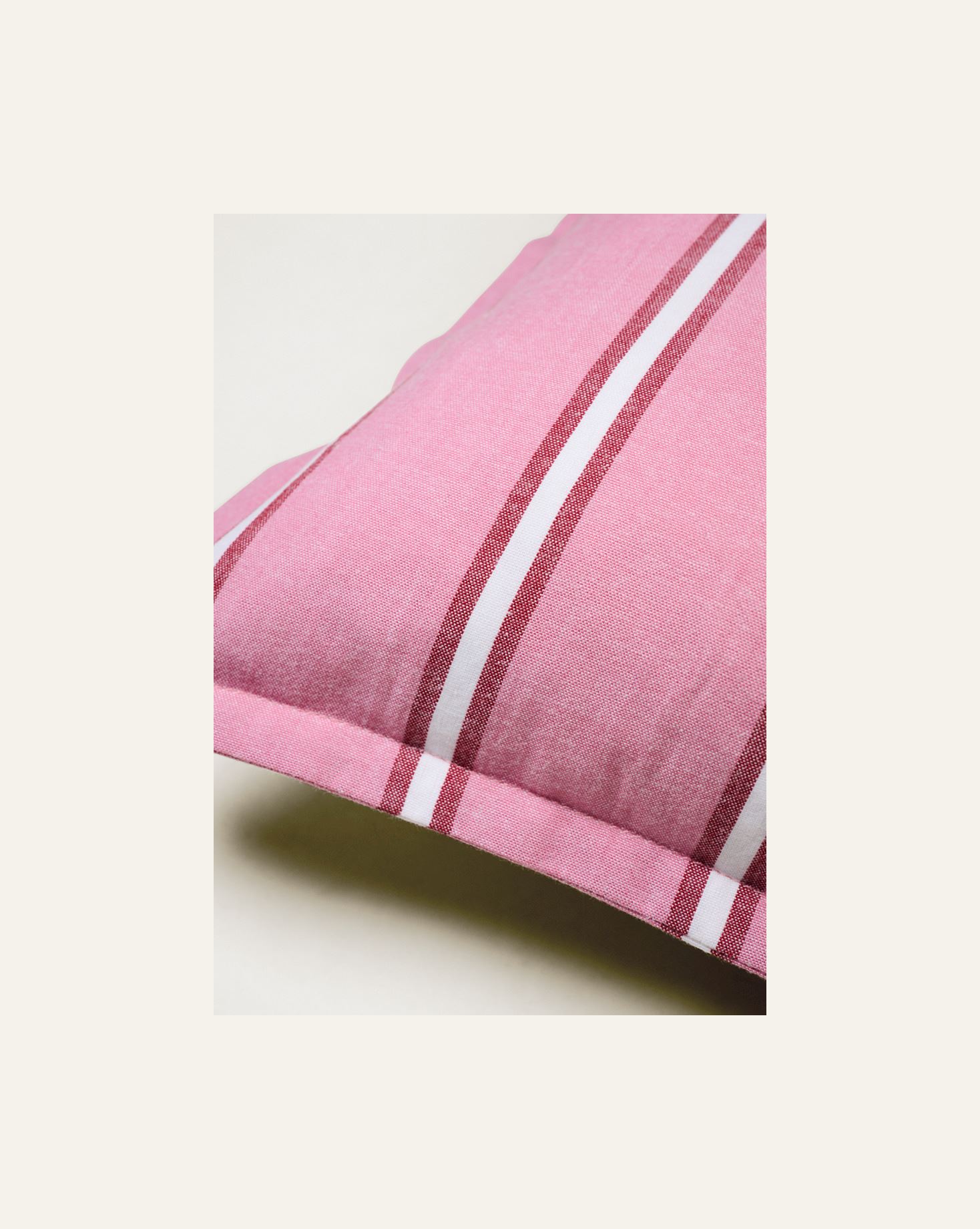 Koristetyynynpäällinen roosa - 2