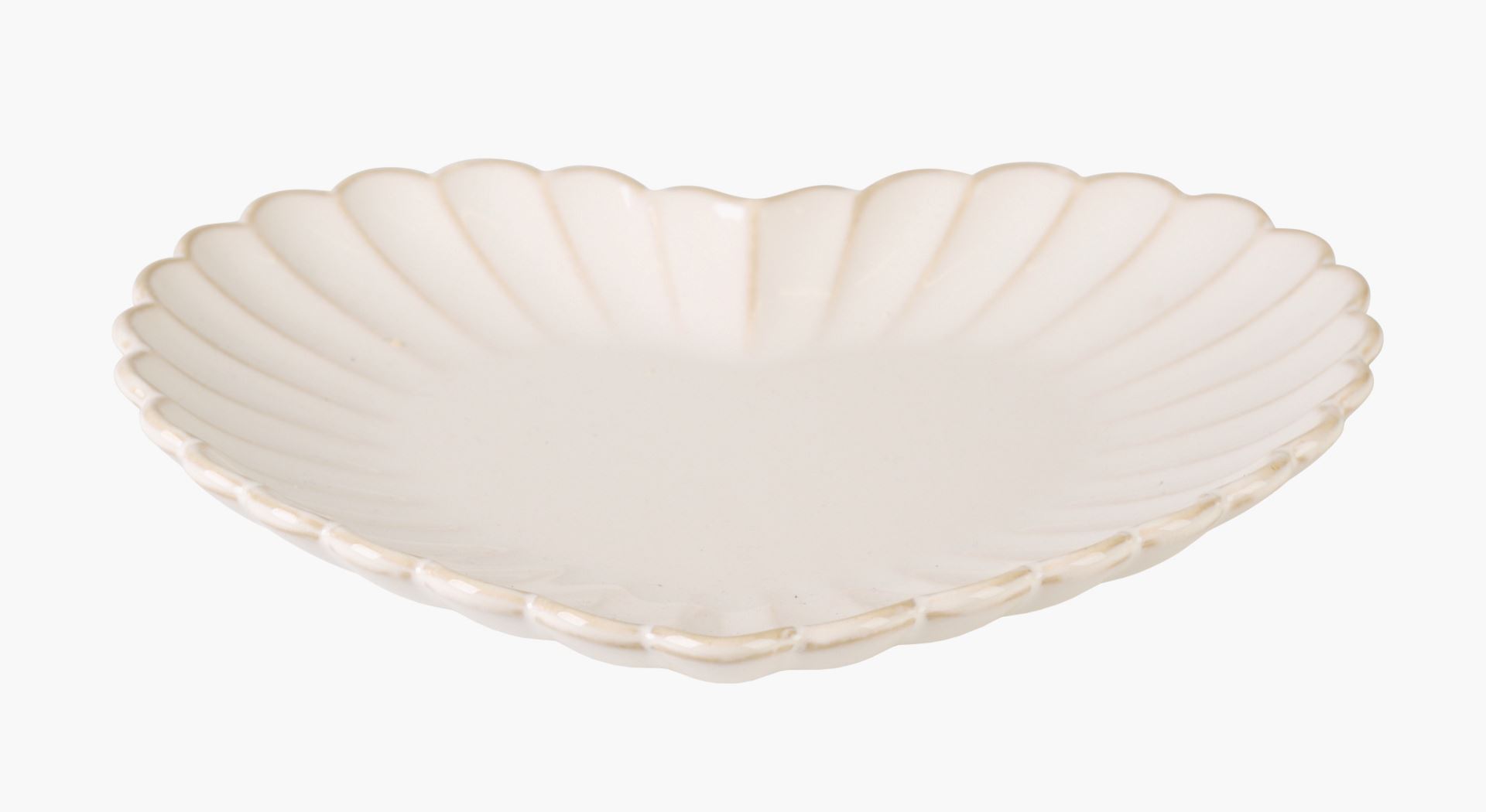 Sydämen lautanen valkoinen - 4