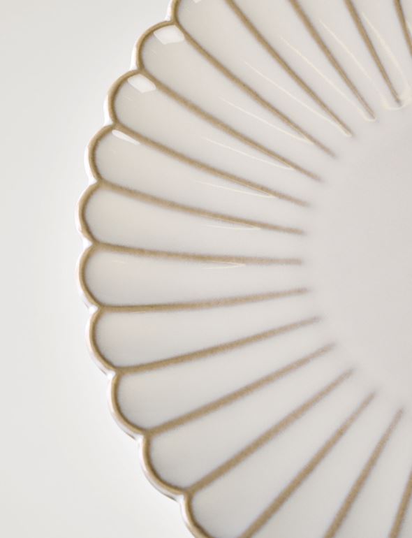 Jalallinen astia valkoinen - 4