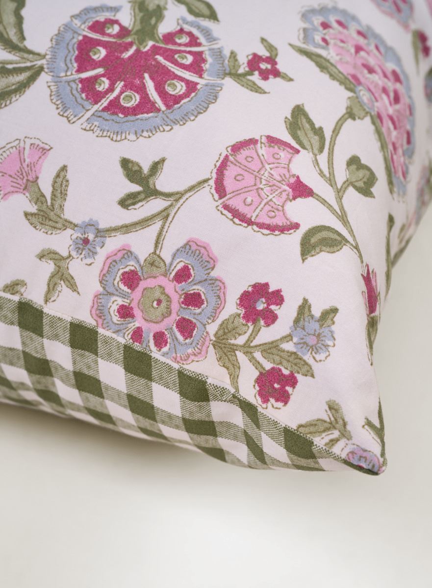 Koristetyyny moniväri - 2