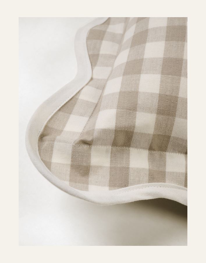 Koristetyyny beige - 2