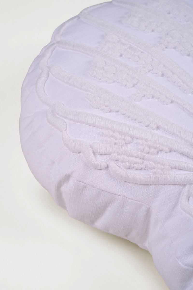 Koristetyyny valkoinen - 2