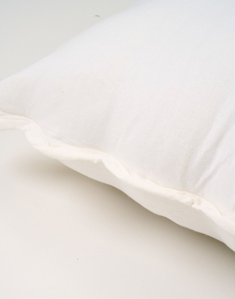 Koristetyyny valkoinen - 2