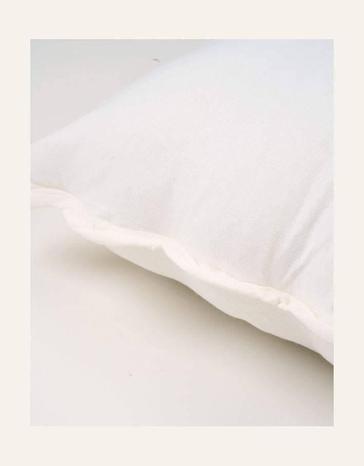 Koristetyyny valkoinen - 2