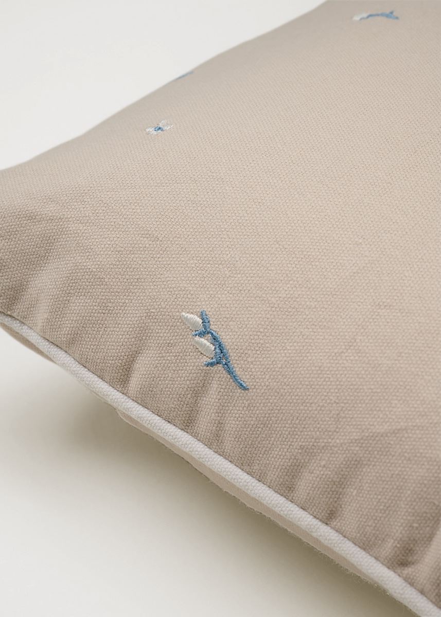 Koristetyyny beige - 2