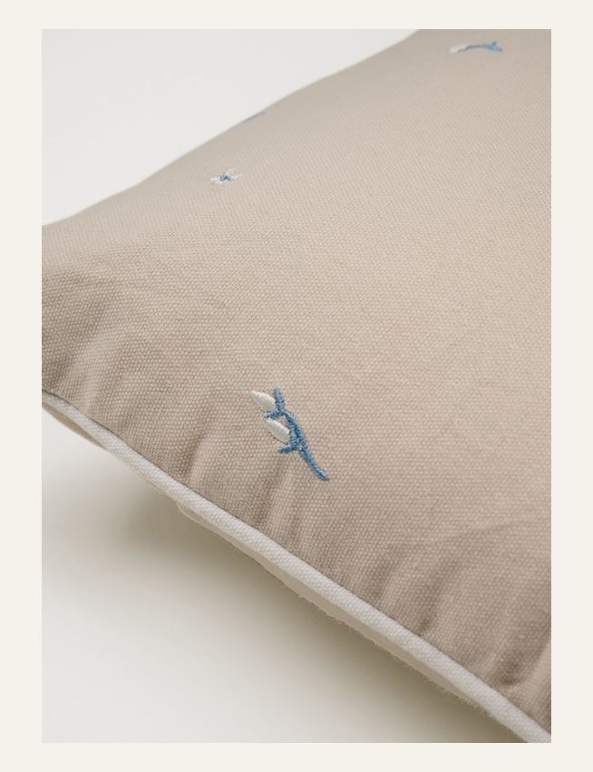 Koristetyyny beige - 2