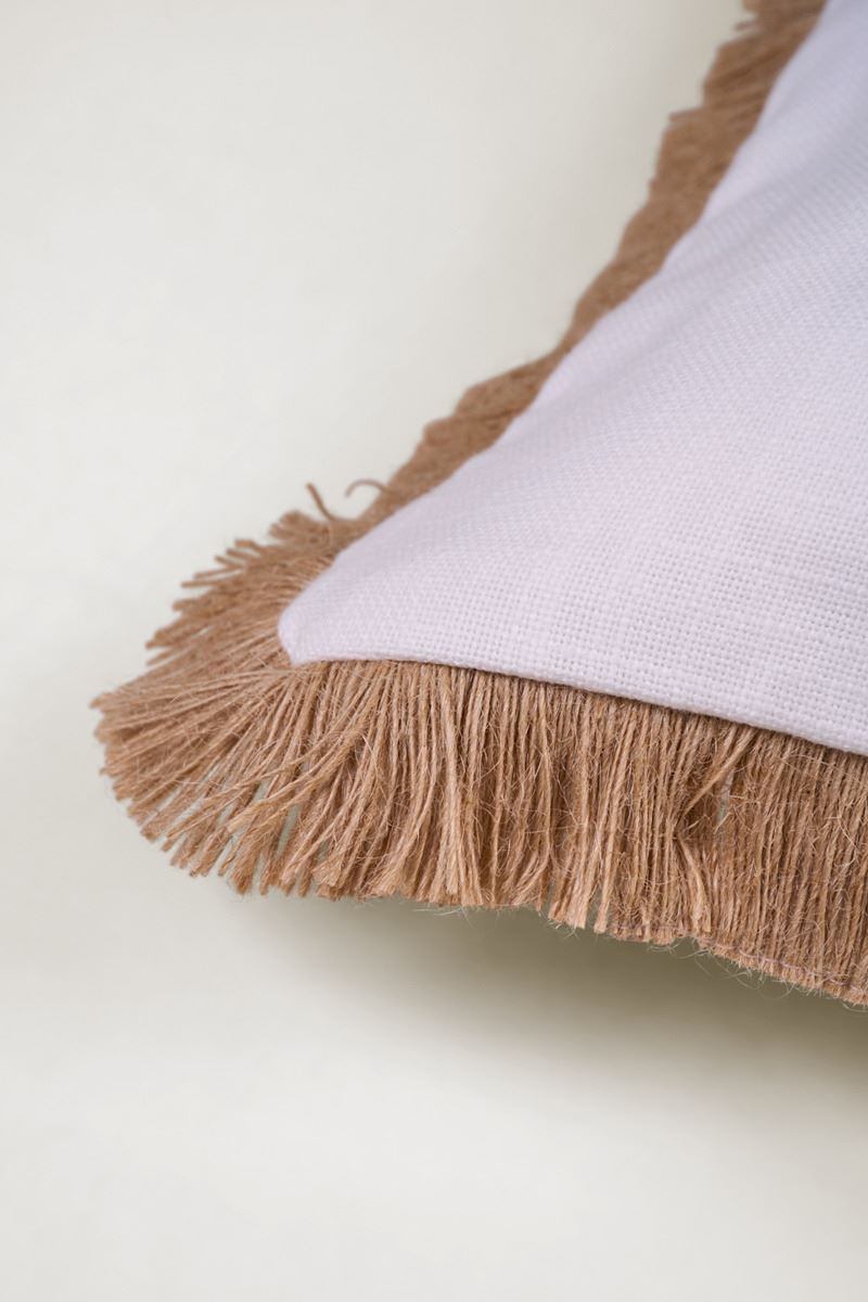 Koristetyynynpäällinen valkoinen - 2