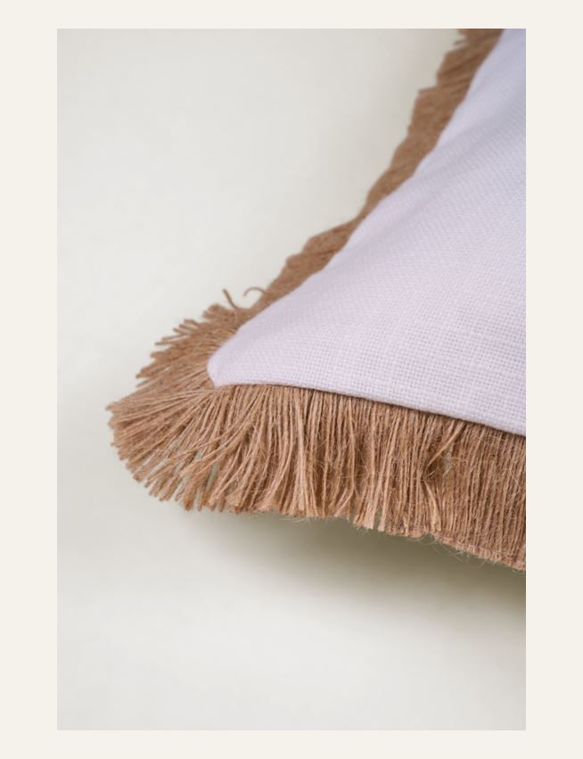 Koristetyynynpäällinen valkoinen - 2