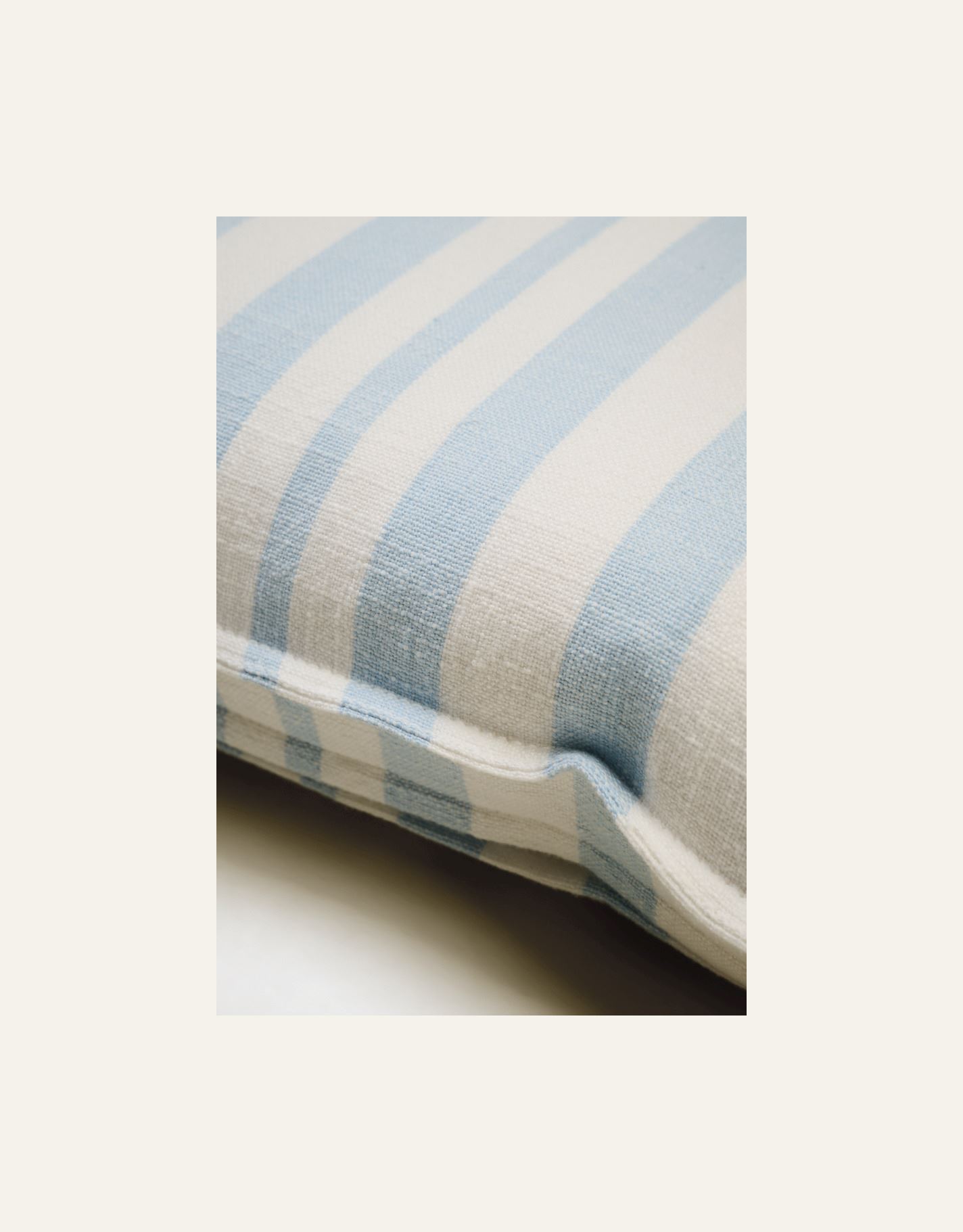 Koristetyyny taivaansininen - 2