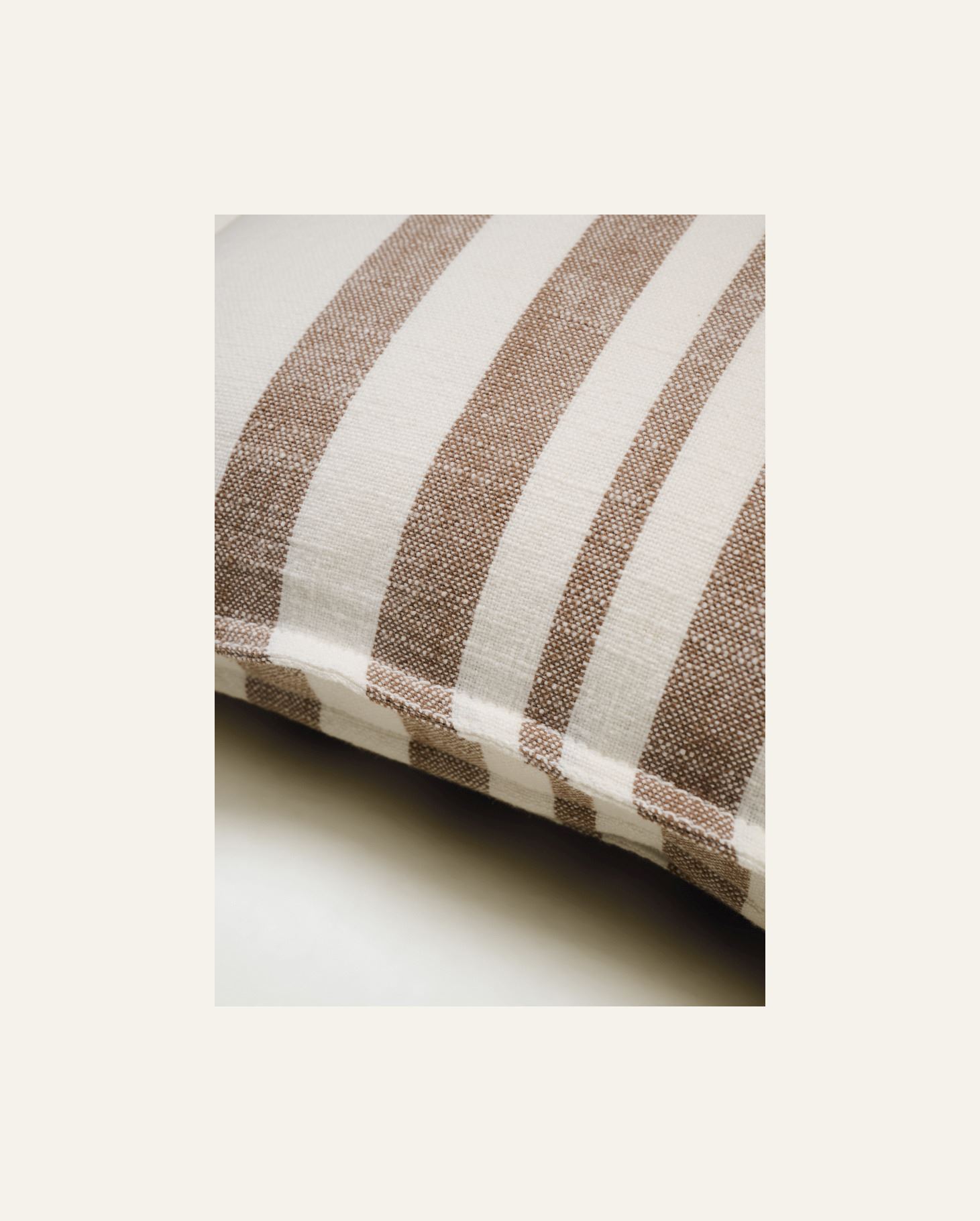 Koristetyyny ruskea - 2