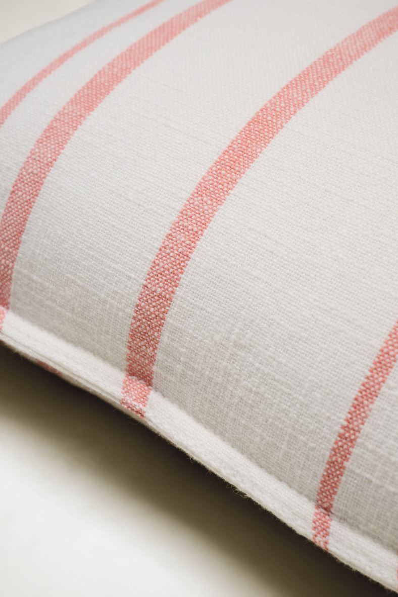 Koristetyyny vaalea koralli - 2