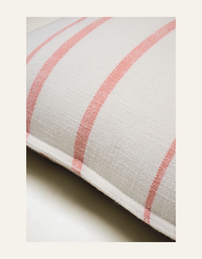 Koristetyyny vaalea koralli - 2