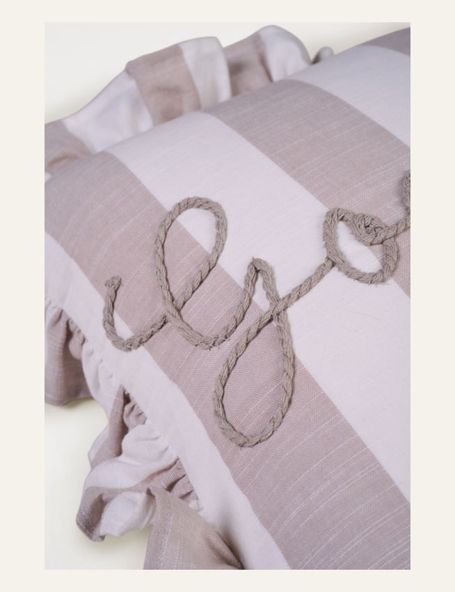 Koristetyyny beige - 3