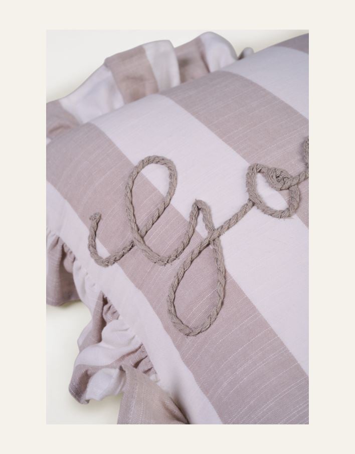 Koristetyyny beige - 3