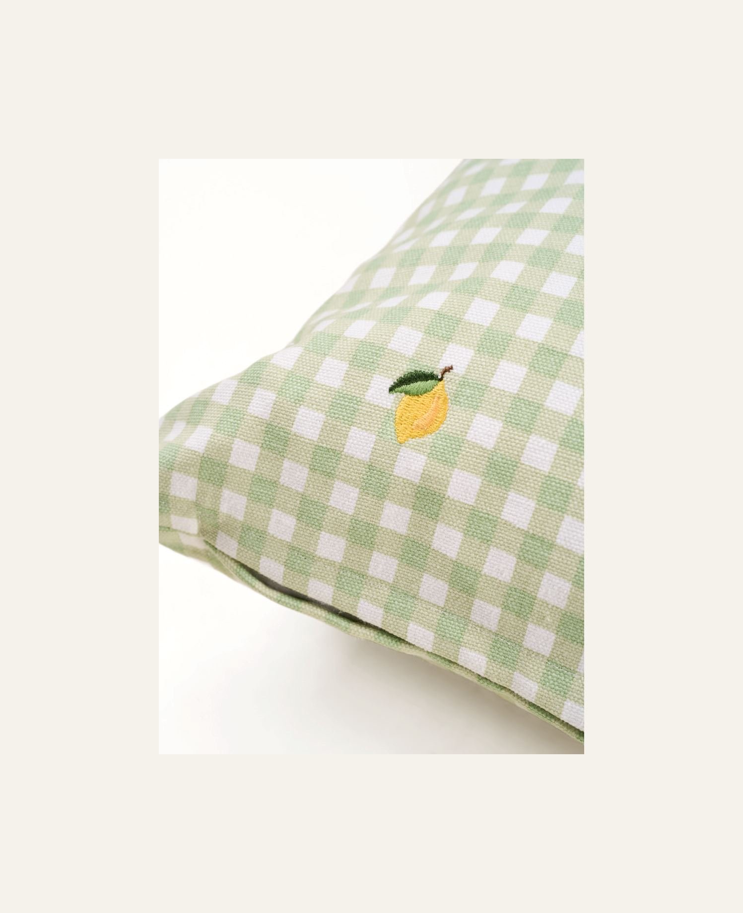 Koristetyyny moniväri - 2