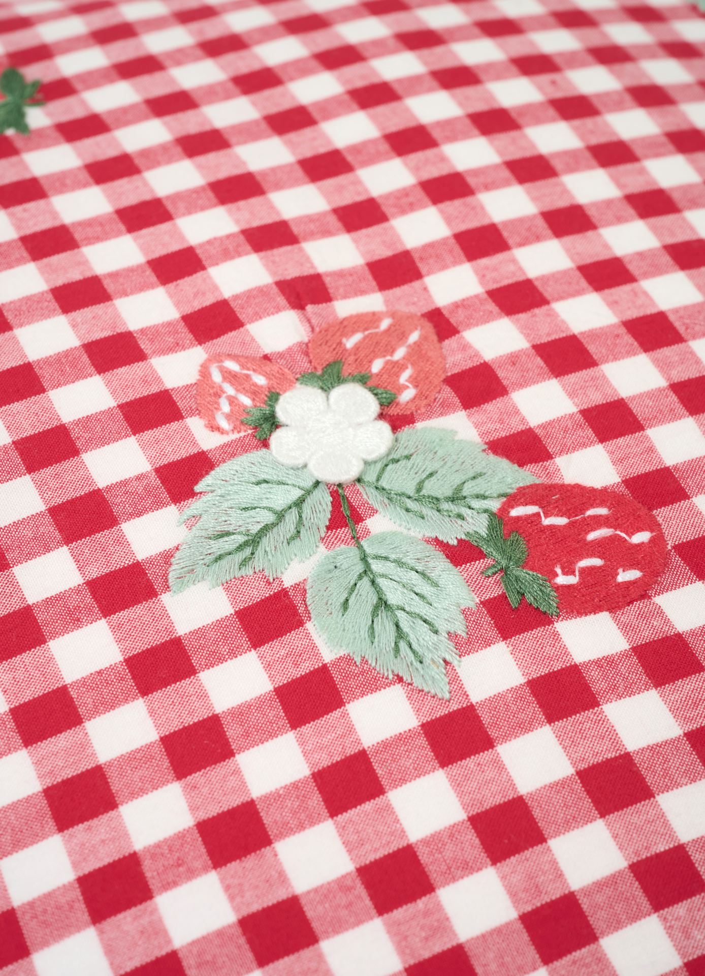 Koristetyyny punainen - 2