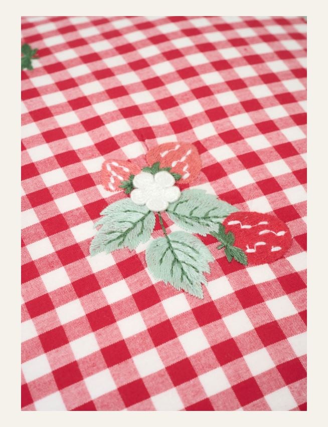 Koristetyyny punainen - 2