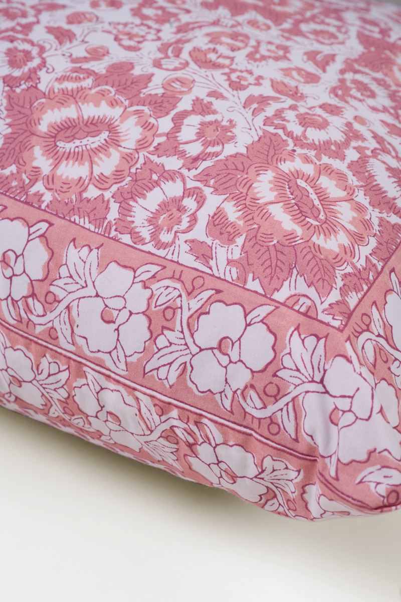 Koristetyyny moniväri - 2