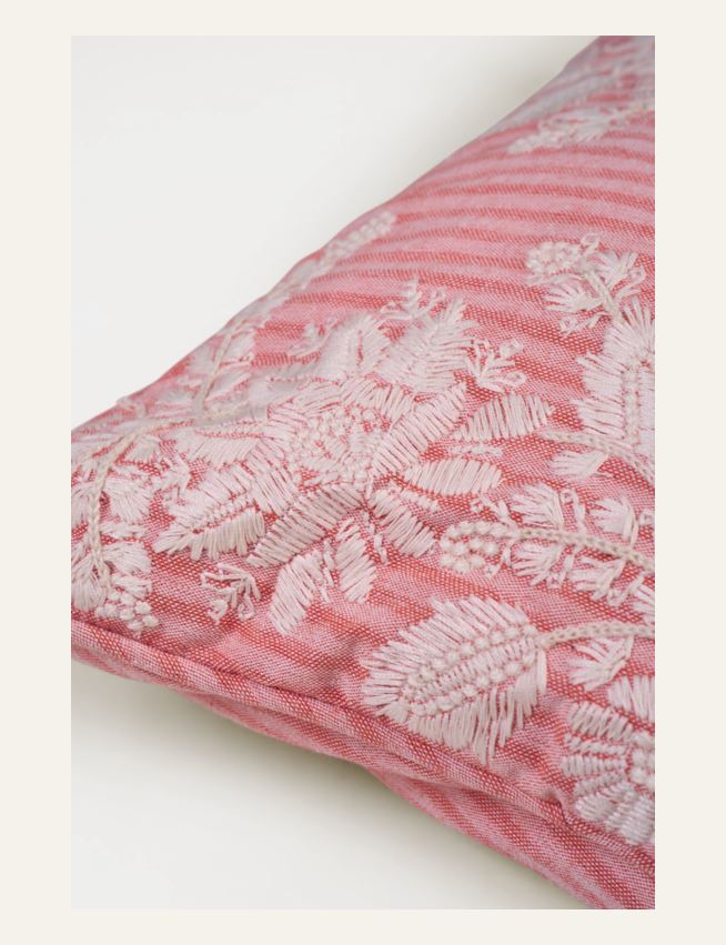 Koristetyyny moniväri - 2