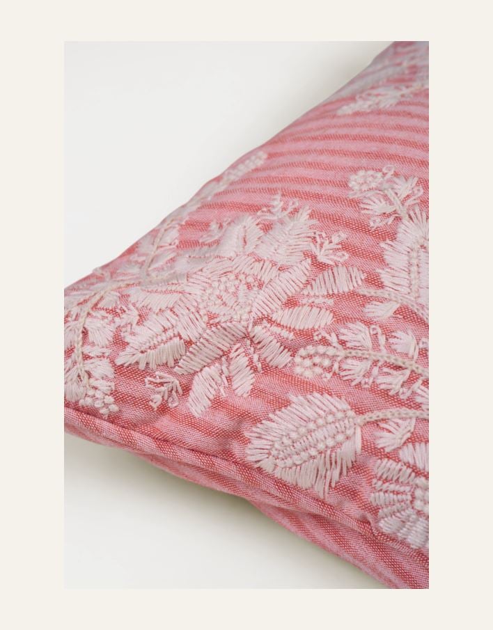 Koristetyyny moniväri - 2