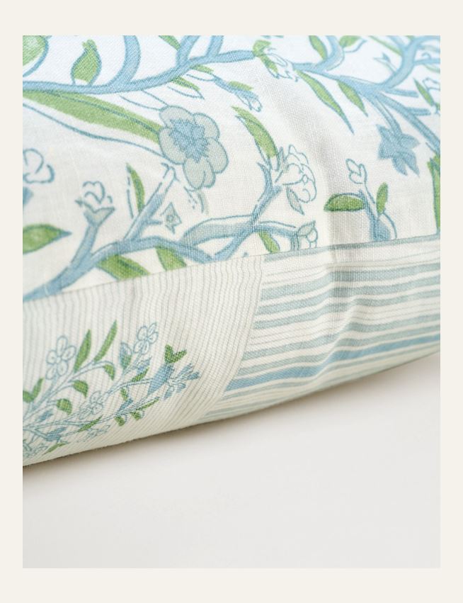 Koristetyyny moniväri - 2