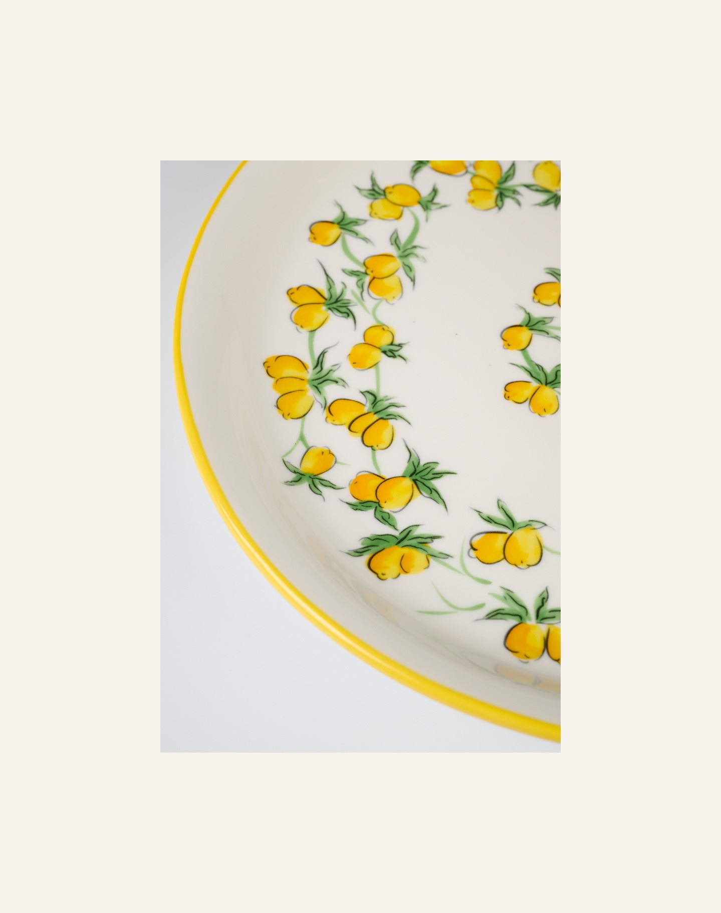 Lautanen keltainen - 2