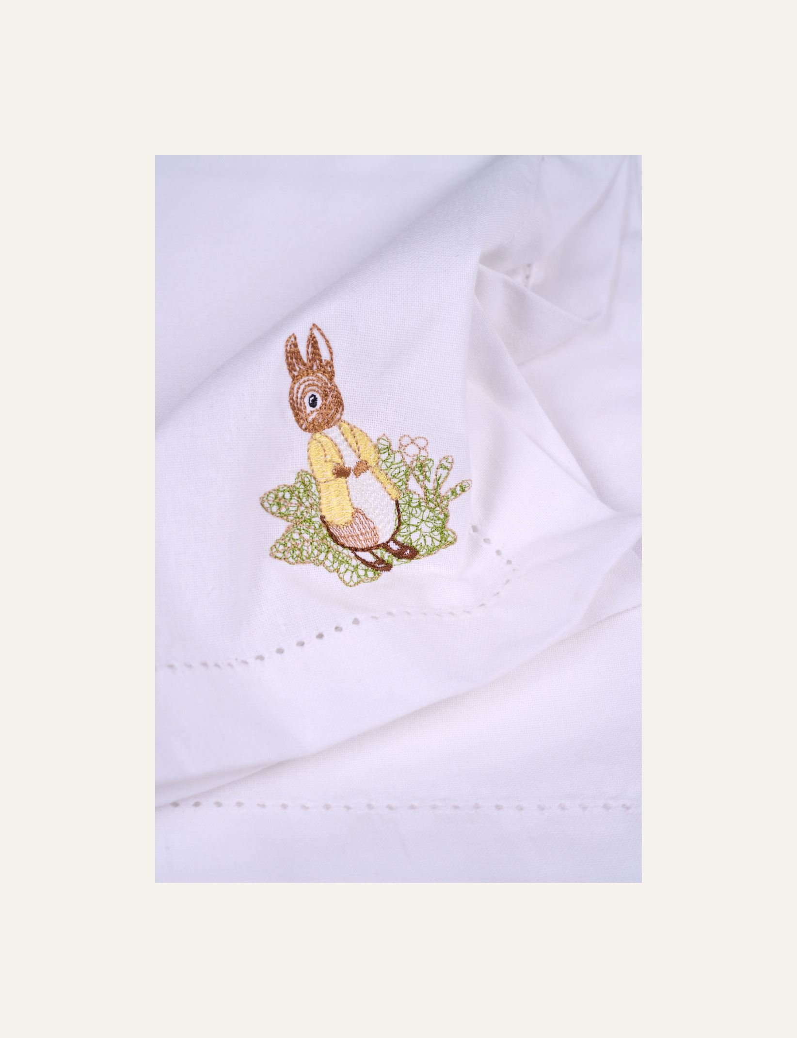 Pöytäliina valkoinen - 2