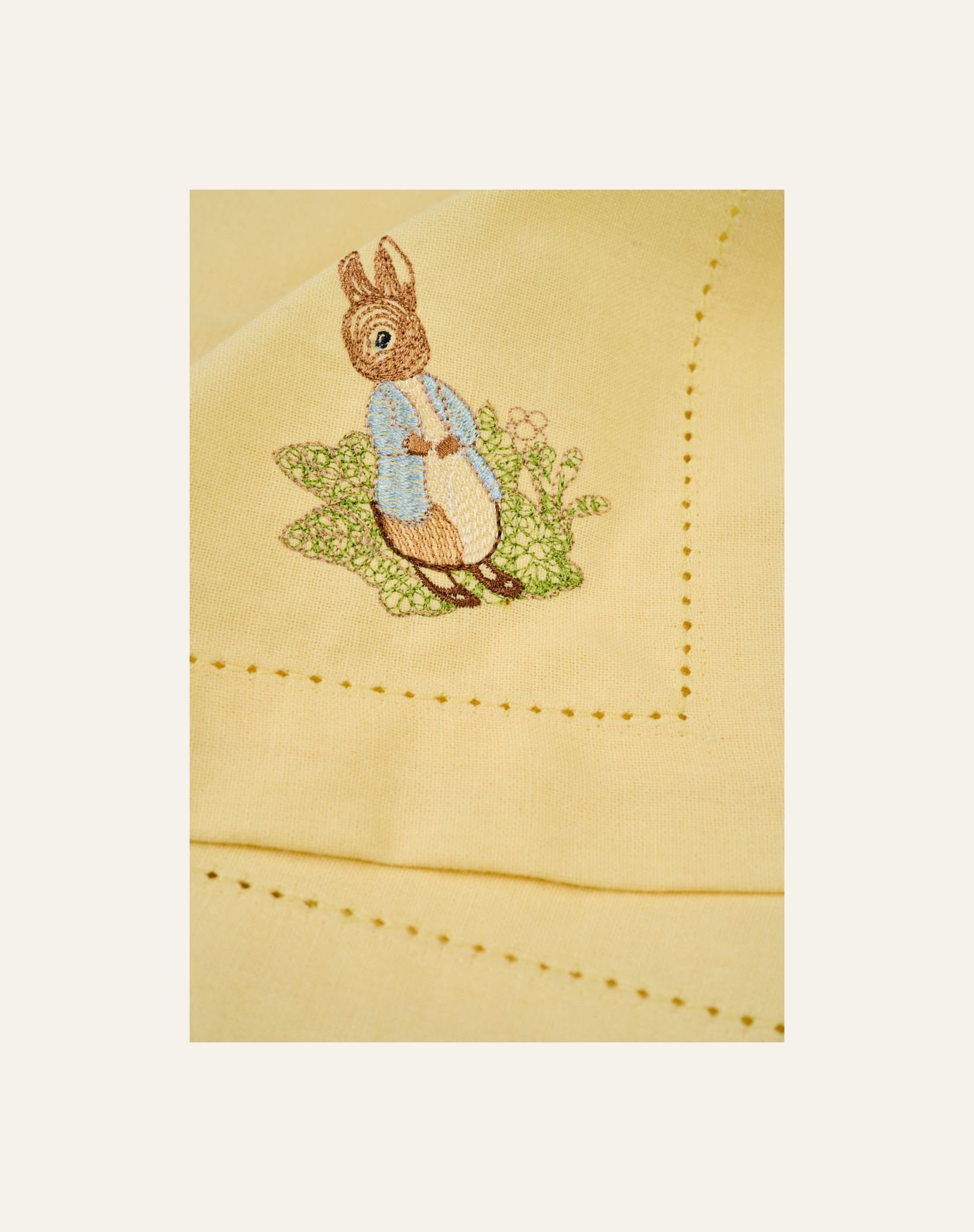 Pöytäliina keltainen - 2