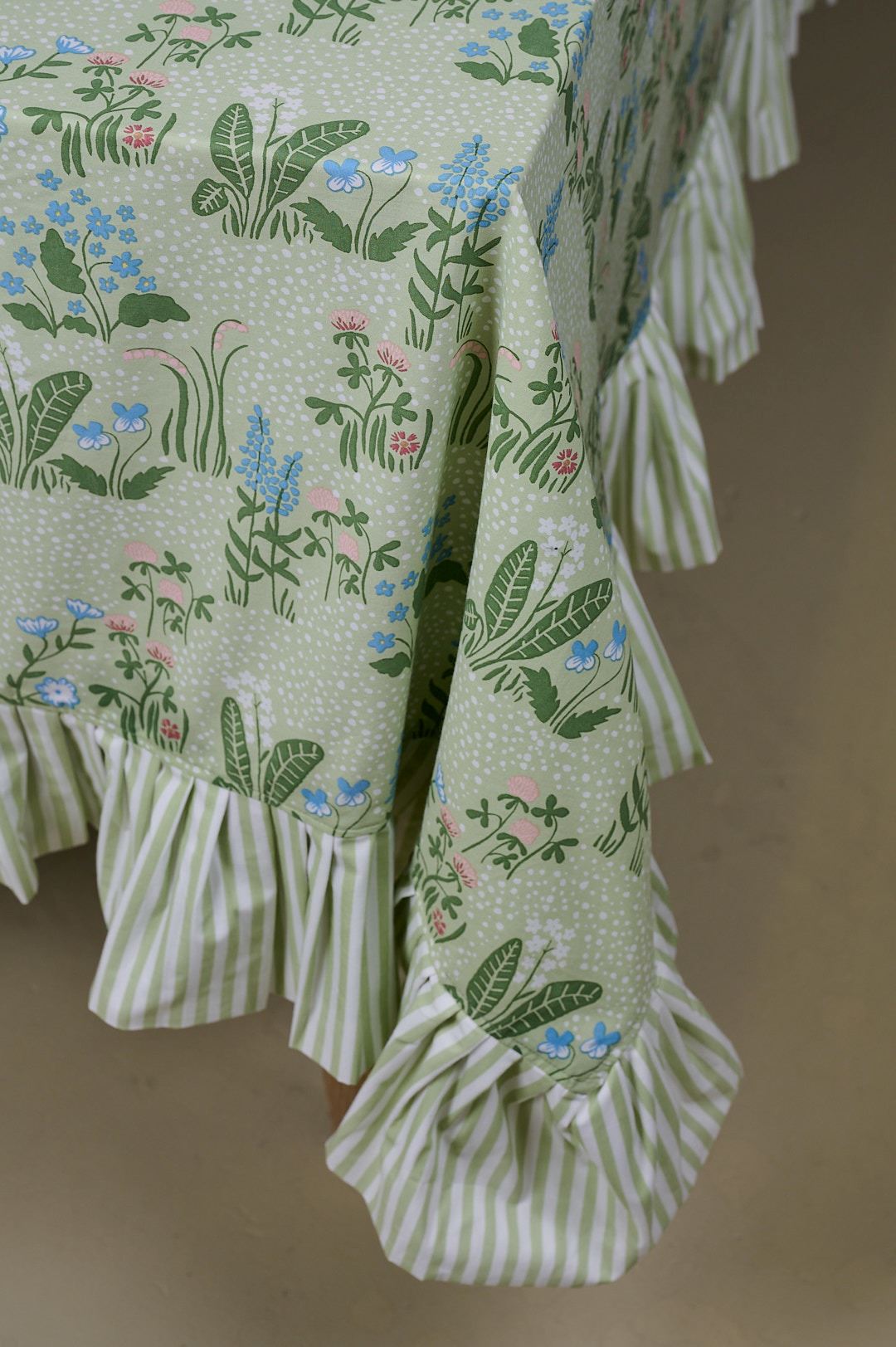 Pöytäliina vihreä - 4