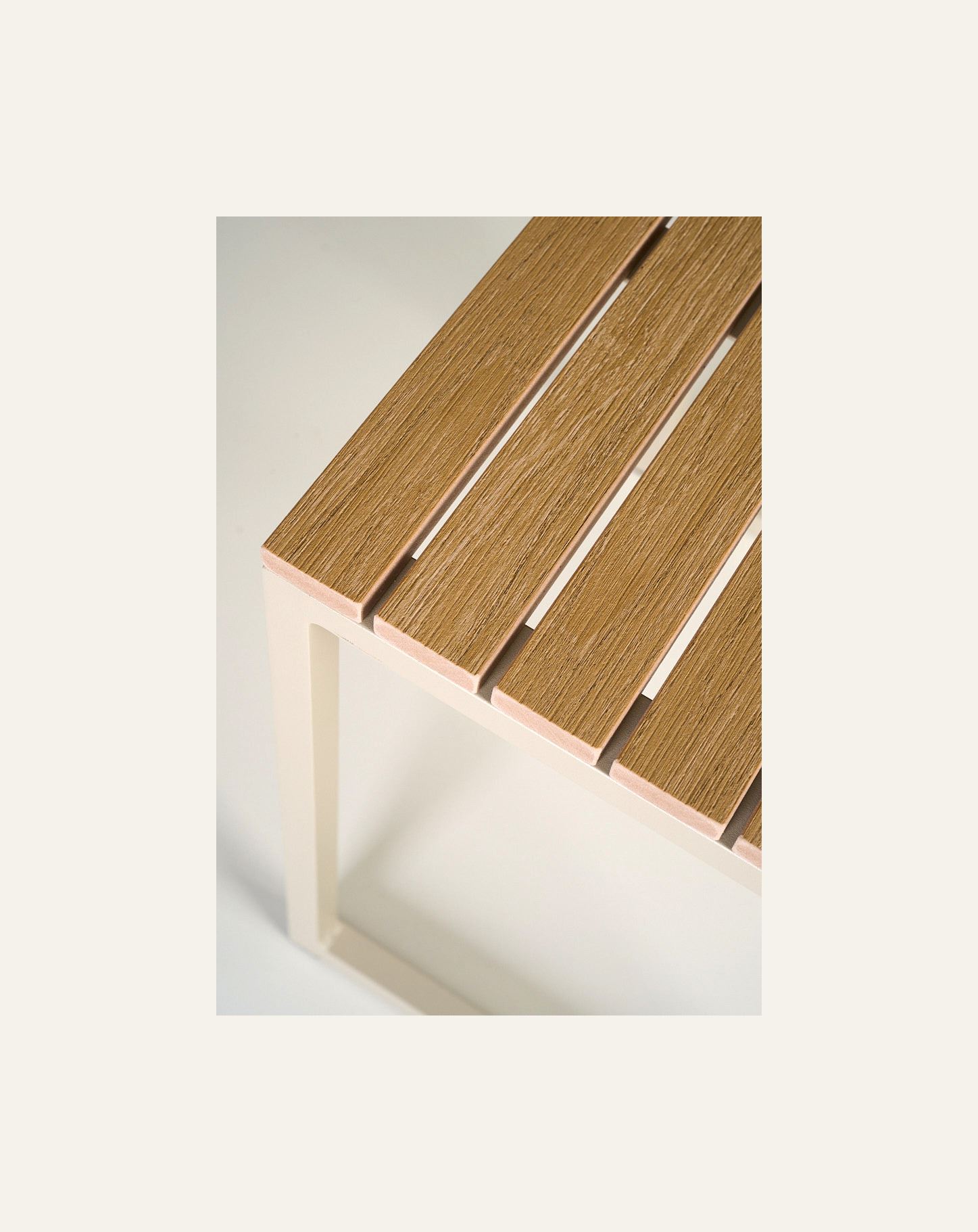 Sivupöytä hiekka - 4