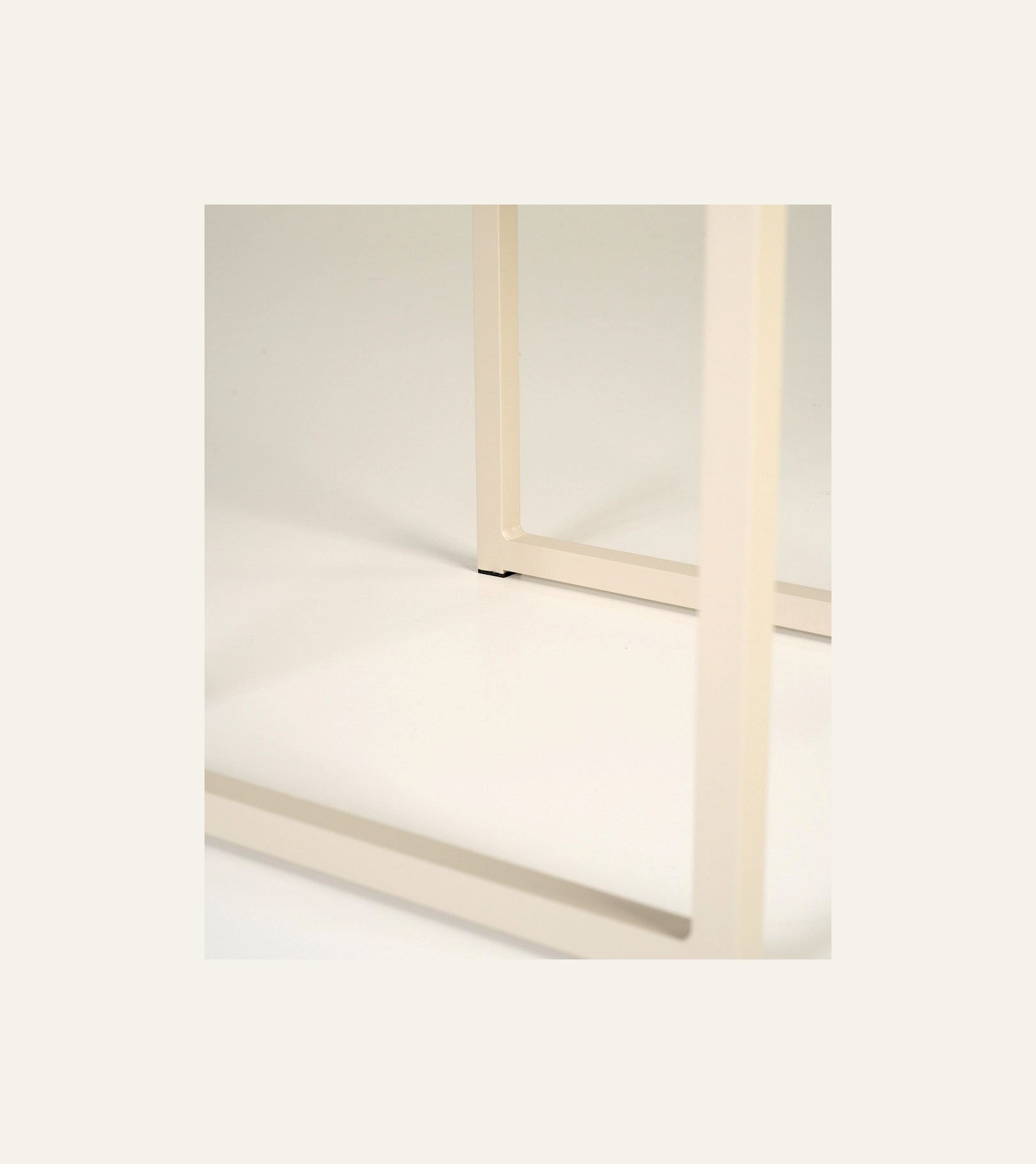 Sivupöytä hiekka - 5