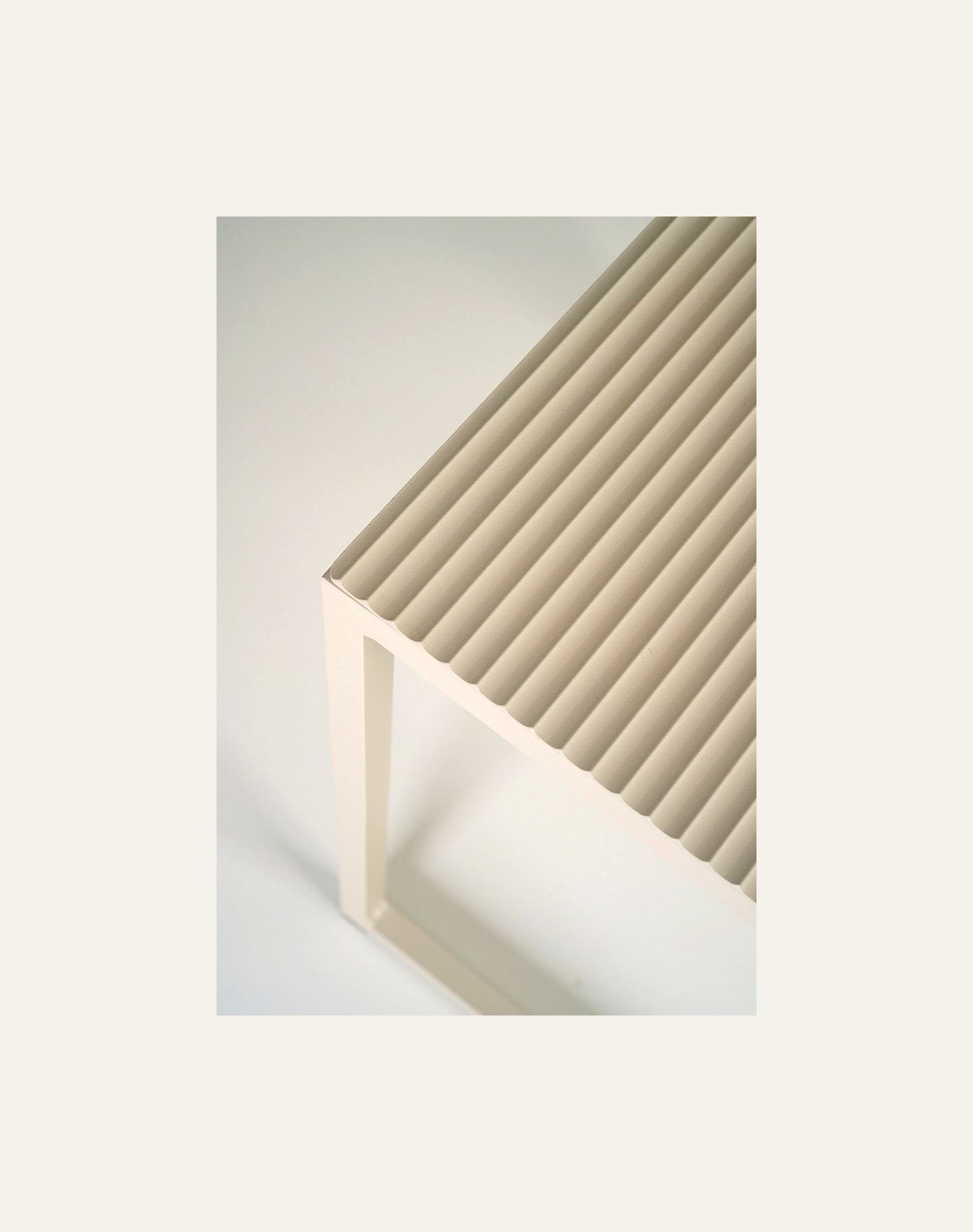 Sivupöytä hiekka - 3