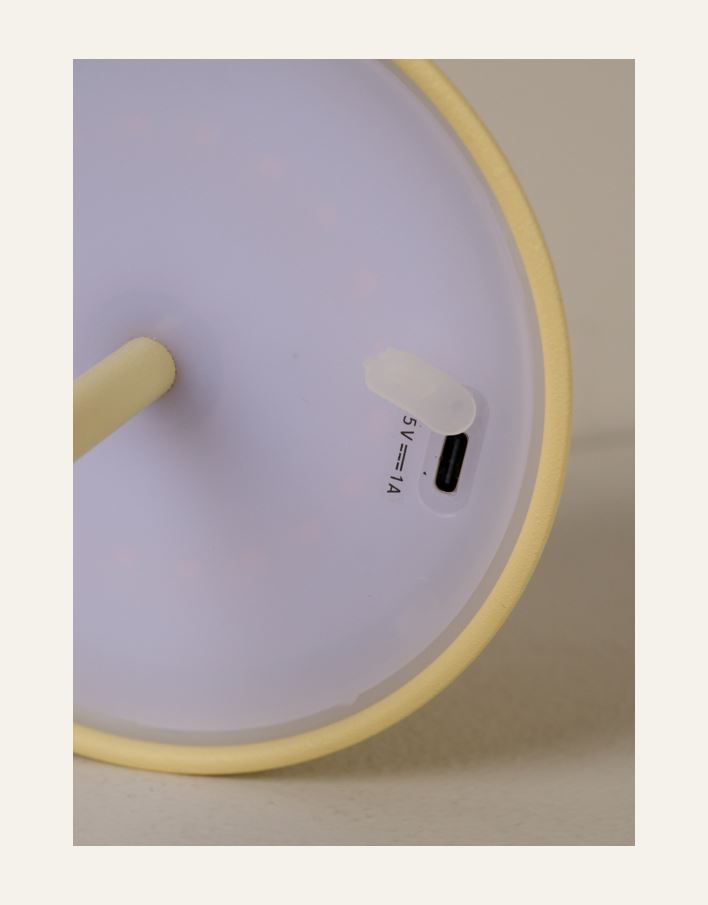 Ladattava pöytävalaisin vaaleankeltainen - 5