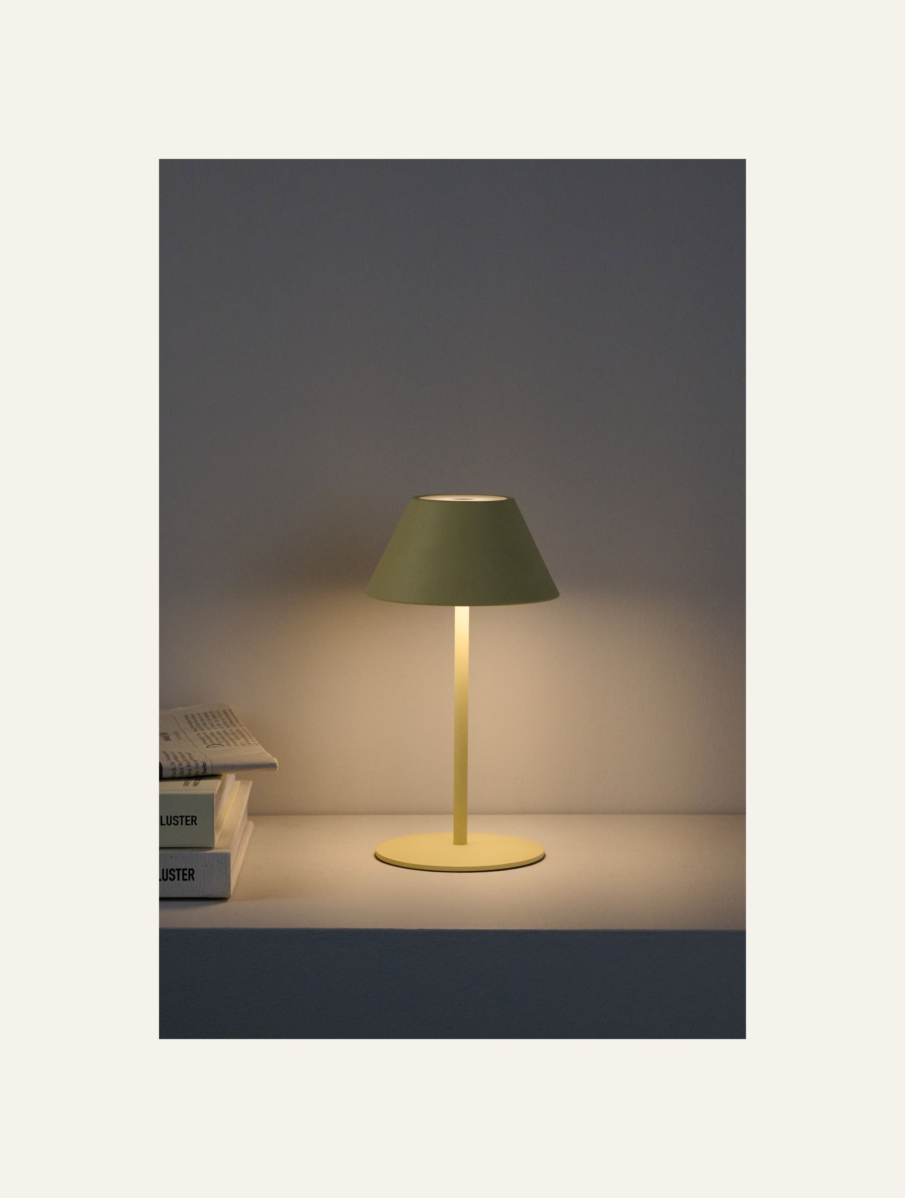 Ladattava pöytävalaisin vaaleankeltainen - 3