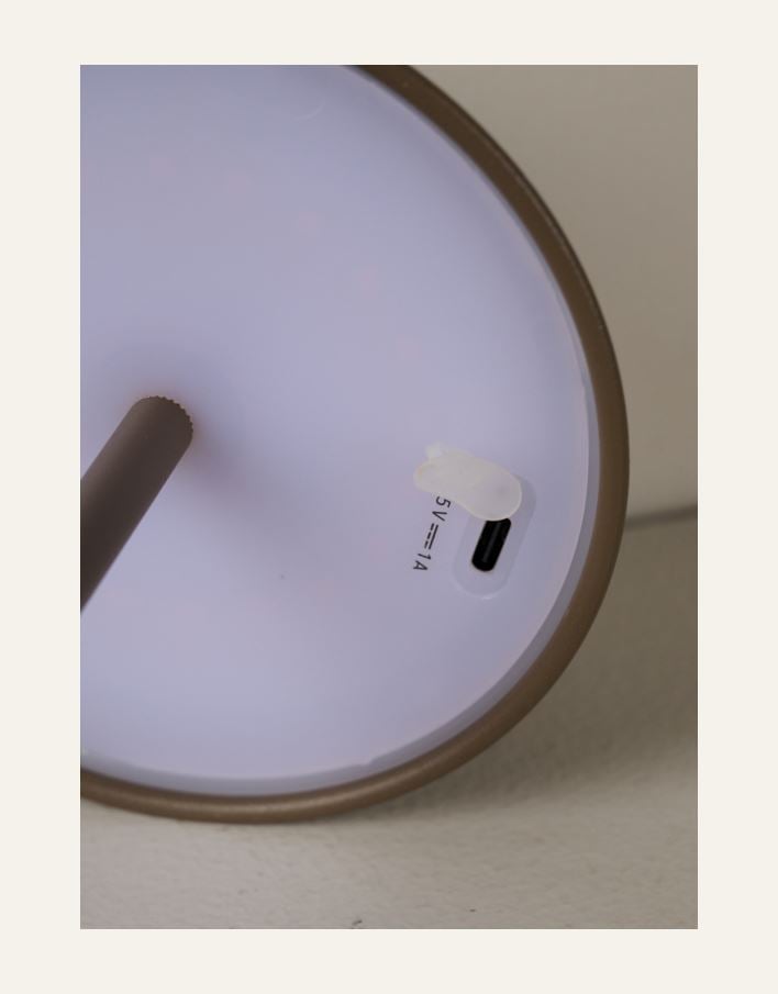 Ladattava pöytävalaisin ruskea - 4