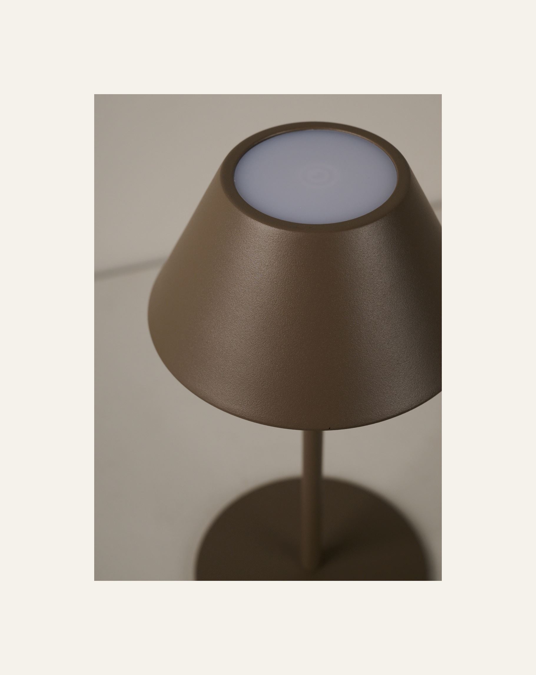 Ladattava pöytävalaisin ruskea - 5