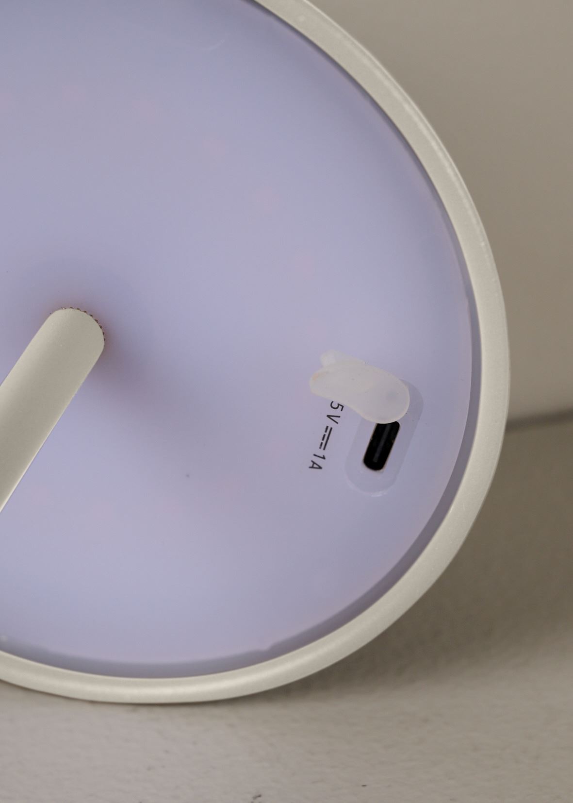 Ladattava pöytävalaisin vaalean beige - 5