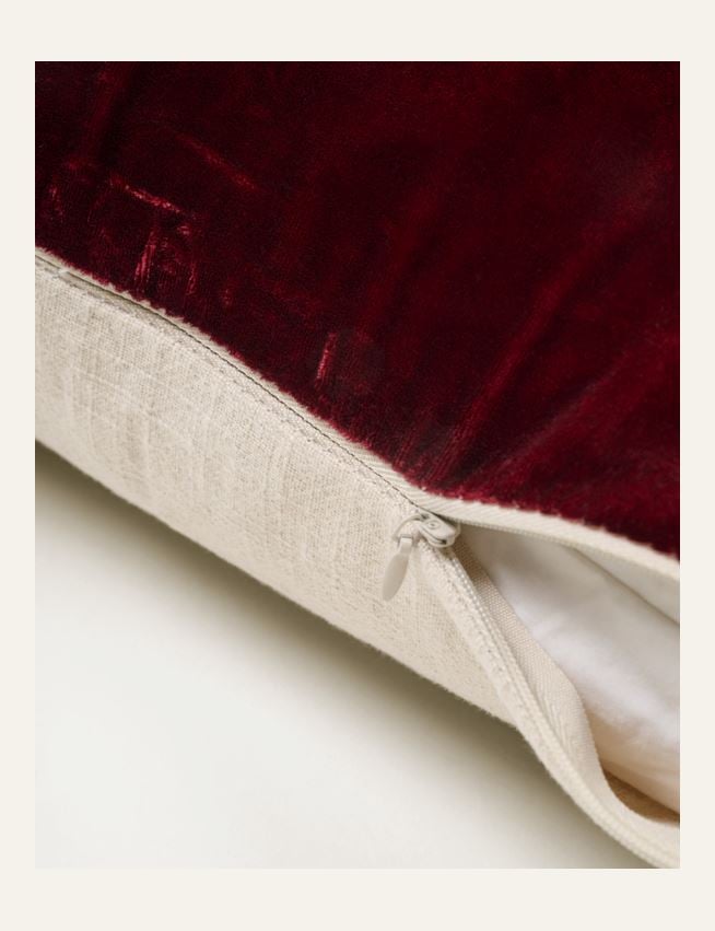 Koristetyynynpäällinen tummanpunainen - 2