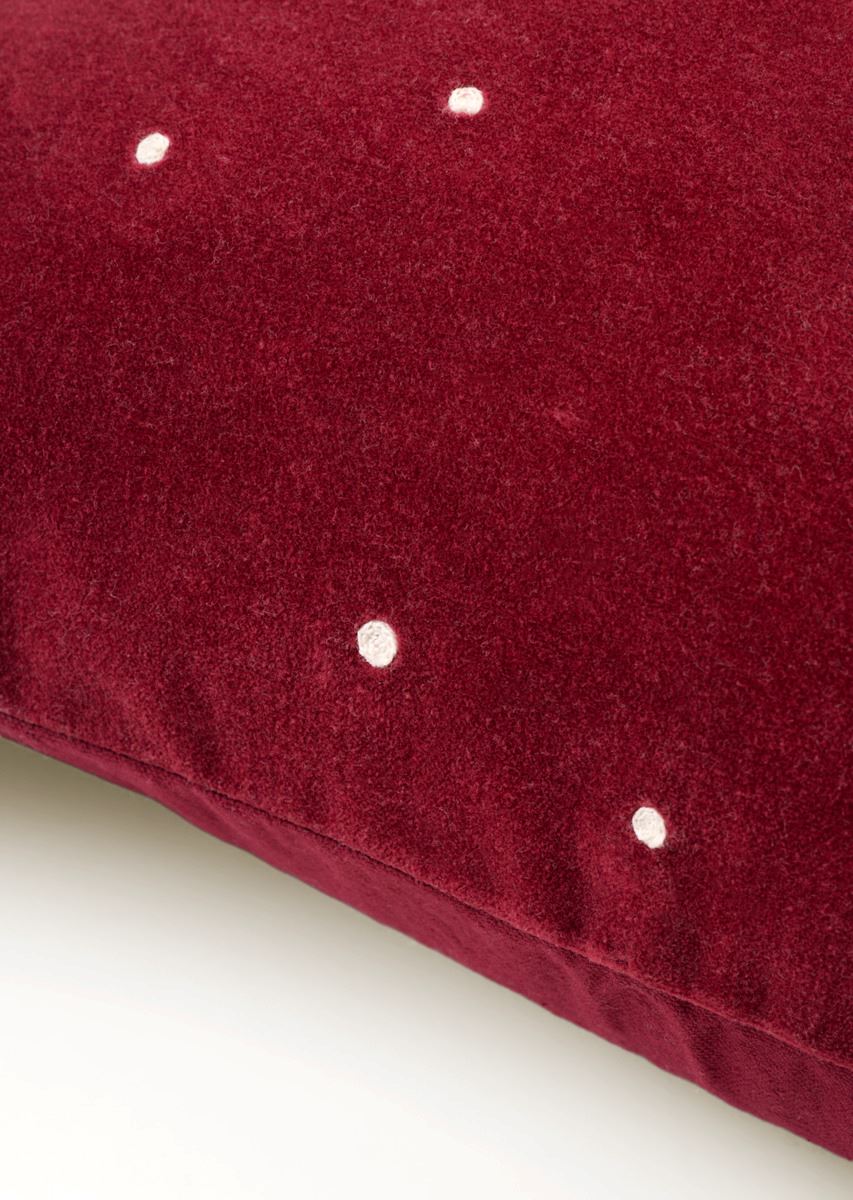 Koristetyynynpäällinen tummanpunainen - 2