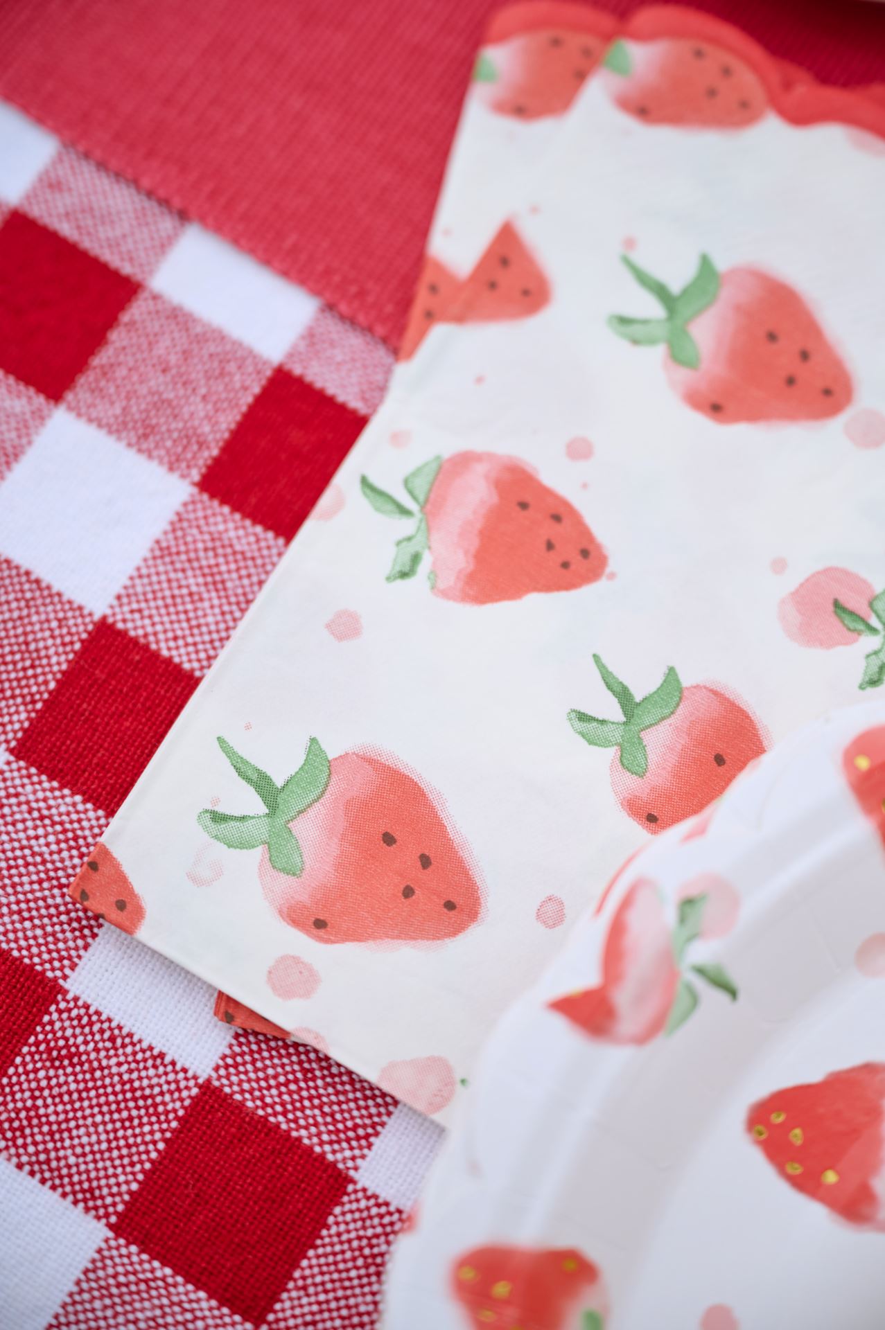 Pöytäliina punainen - 5